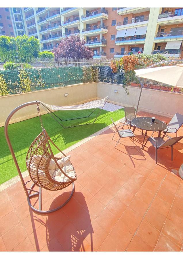 Sun Nest Apartment - Terrace & Garage Fiumicino Bagian luar foto